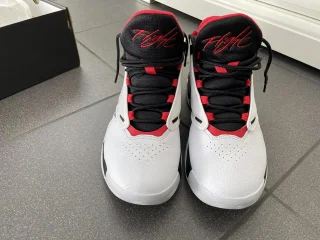 Jordan Max Aura 4