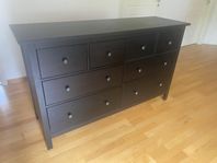 Ikea Hemnes byrå med 8 lådor