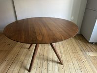 Runt bord i valnöt 120cm