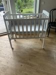 bedside crib 