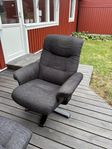 Fåtölj och fotpall