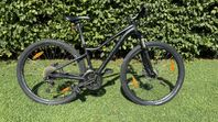 Svart Specialized cykel