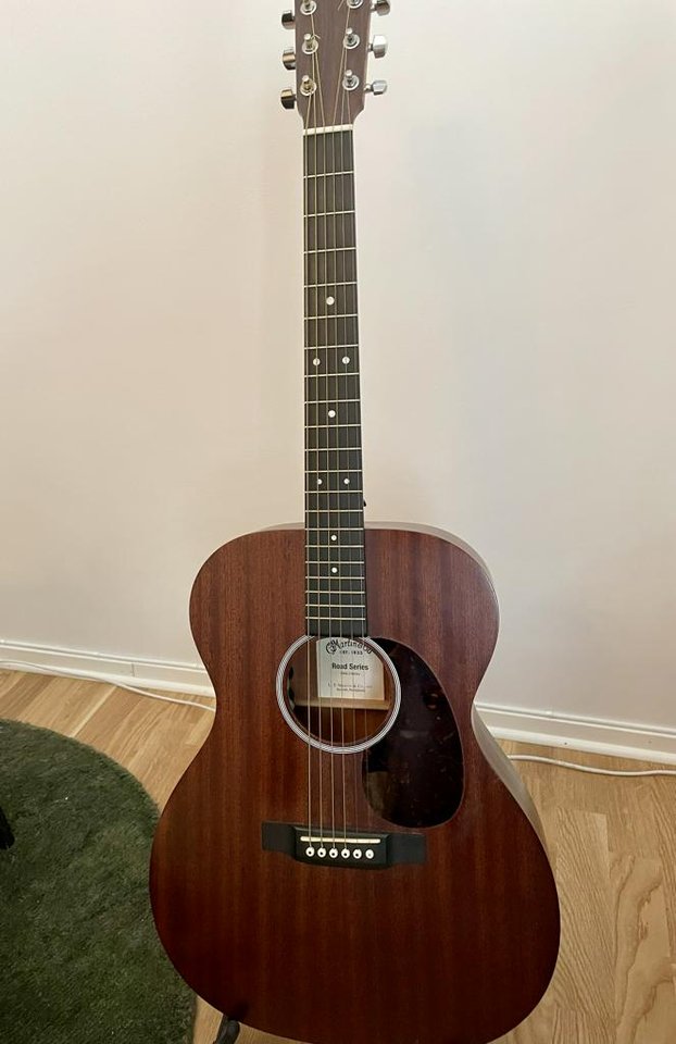Martin 000-10E Sapele- Fishma...