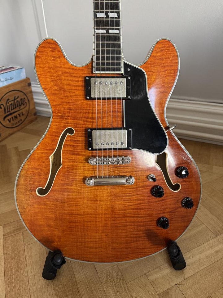 Eastman T59v Amber