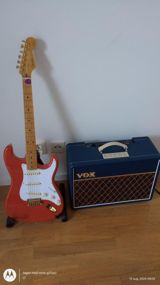 Fender Hank B.Marvin limited ...