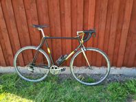 Lätt stålracer . 1x9växlar. ram 58cm 