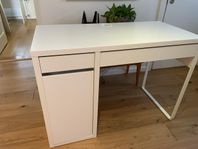 Fint skrivbord ikea