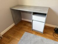 Skrivbord