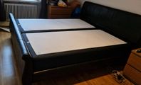 Sängram 180cm + sämgbottnar 