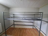 Loftsäng säljes