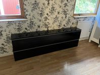 TV-bänk/ vägghylla