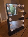 Sminkspegel med LED-lampor