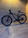 cykel - Cannondale MTB Trail 2 Svart 27,5 Tum