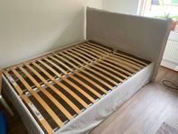 Säng IKEA 160x200