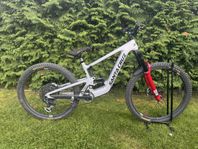 Santa Cruz heckler SL 