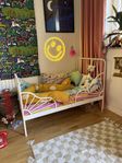 Barnsäng MINNEN från IKEA med madrass