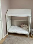 Stokke home spjälsäng som kan bli en barnsäng 