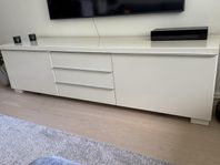 Tv-bänk