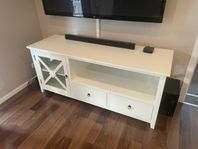 Tv bänk i behov av lite omvårdnad 