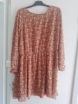 ny klänning Carsiara Chiffon Paisley stl48