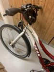 PEAK cykel – 8 växlar – Röd/Vit – Nästan ny