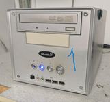 3 stycken retro datorer med Windows 9x