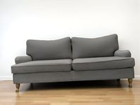 Howard 3-sits Soffa i Grått Tyg från Mio