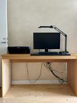 Skrivbord i ek