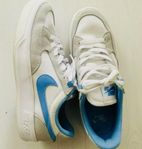 Nike sneakers, 36
