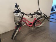 Sjösala Lillian 20 tum rosa flickcykel med hjälm