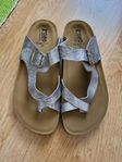 Nya fina slip on sandaler stlk 39