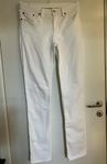 Acne Studios vita jeans, storlek 29/34, fint skick 