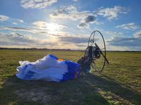 Paramotor och flygskärm 