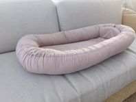 Babynest - Done by Deer, Confetti rosa