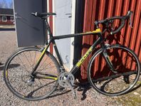 Scott Cr1 pro kolfiber racer.