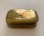 TOBAKSDOSA, mässing, 1800-tal