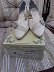 Nya Ivory Shoes
