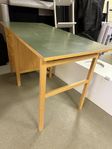 Gammalt skrivbord