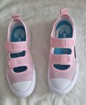 Söta rosa barnskor från Converse. Strl.35