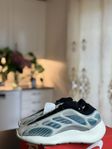 Adidas Yeezy 700 V3