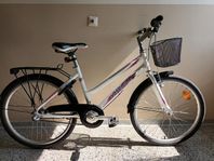 FLICKCYKEL 3 VXL, 24", LYSE & LÅS + KORG
