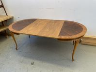 Köksbord retro i Rokoko-stil med modern touch