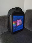 Ryggsäck med pixlad LED-skärm