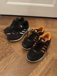 Nike stl 35 o Adidas stl 35 i fint skick 