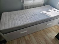 Dagbädd/gästsäng med 2 madrasser