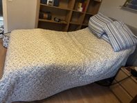 105 höj och sänkbar säng 