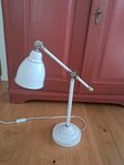 Bordslampa Sansa Vit