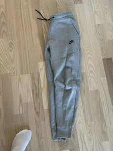 Nike tech fleece 