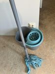Mop and bucket cleaning set