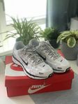 Nike P-6000 (Vit/Svart)